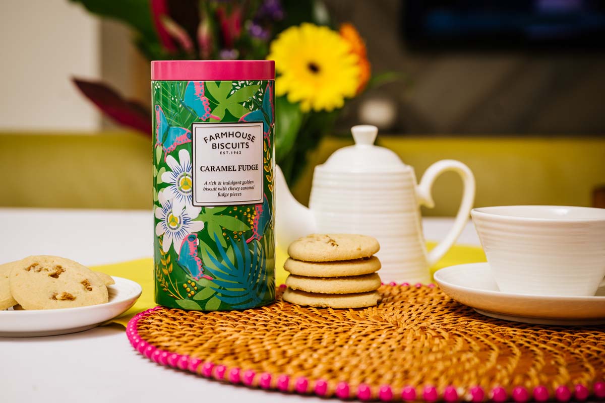 FARMHOUSE  Tropical Caramel Fudge Tin