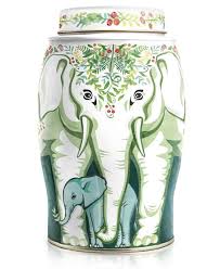 Williamson Tea - Large Elephant Winter Wreath - 40 Christmas Blend  teabags